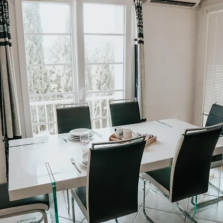 Apartment Le Nid D'Amour #Chaussonsmouton