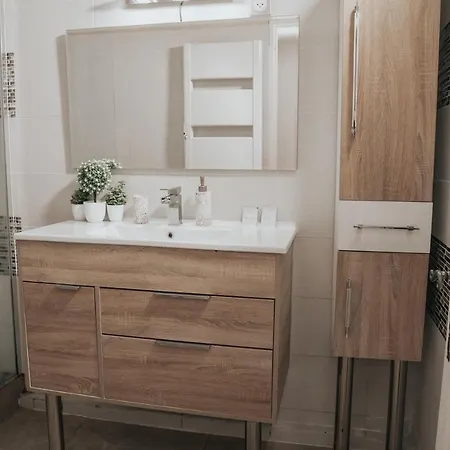 Apartment Le Nid D'Amour #Chaussonsmouton Toulon
